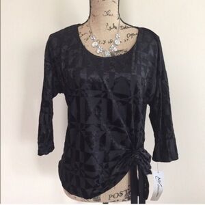 •NY Collection• velvet textured tie top